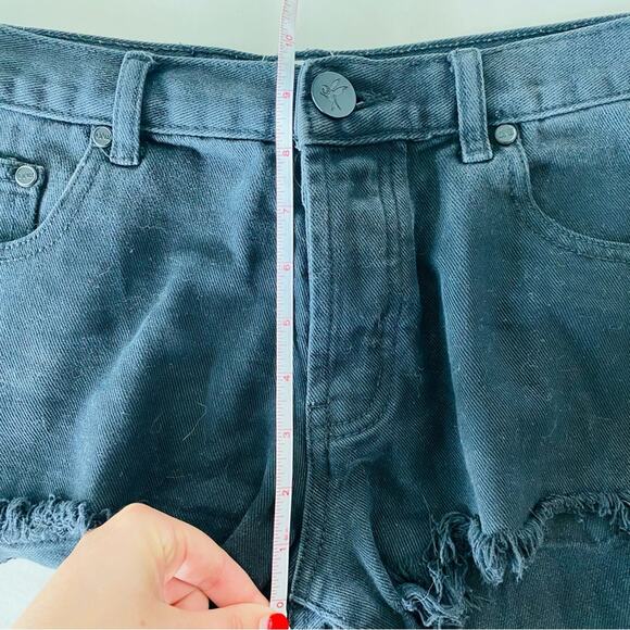 ONE TEASPOON Mid Rise Bandits Distressed Black Wash Raw Denim Cutoffs Short 27 - Picture 5 of 8